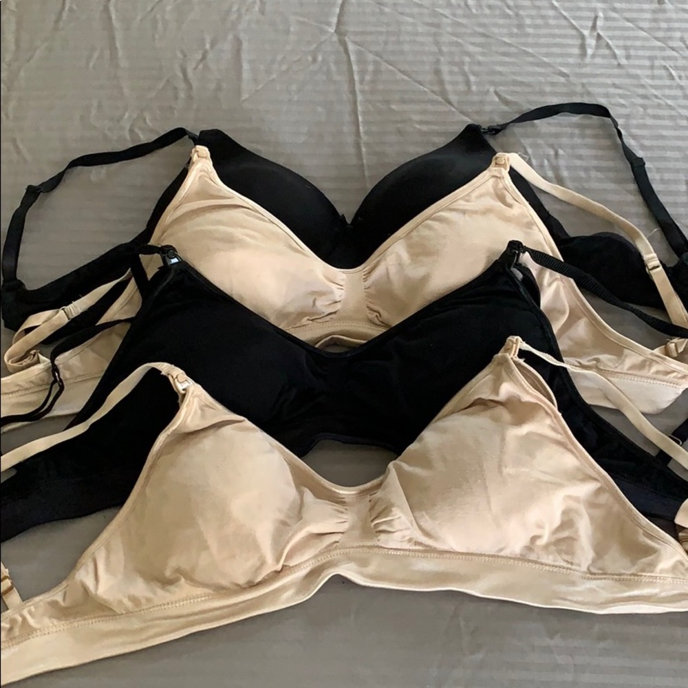 Lot of wireless nursing bras